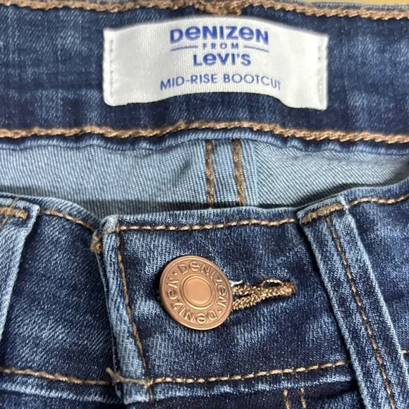 Denizen from Levi’s Women’s Blue Flared Jeans - Picture 2 of 7